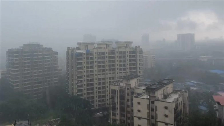 Mumbai Rains-Weather Forecast: Rain Brings Relief to City As IMD Issues Yellow Alert (Watch Videos)