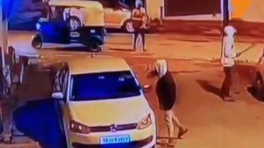 Bengaluru: Masked Gang Goes on Midnight Rampage in Nagarabhavi, Smashes Windows of 10 Parked Cars With Machetes (Watch Video)