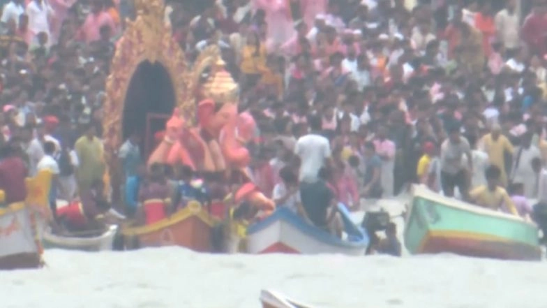 Lalbaugcha Raja Visarjan Update: Mumbai’s Grand Ganesh Idol Will Be Immersed at Girgaon Chowpatty After 10:30 PM, Says Lalbaugcha Raja Sarvajanik Ganeshotsav Mandal Honorary Secretary Sudhir Salvi (Watch Video)