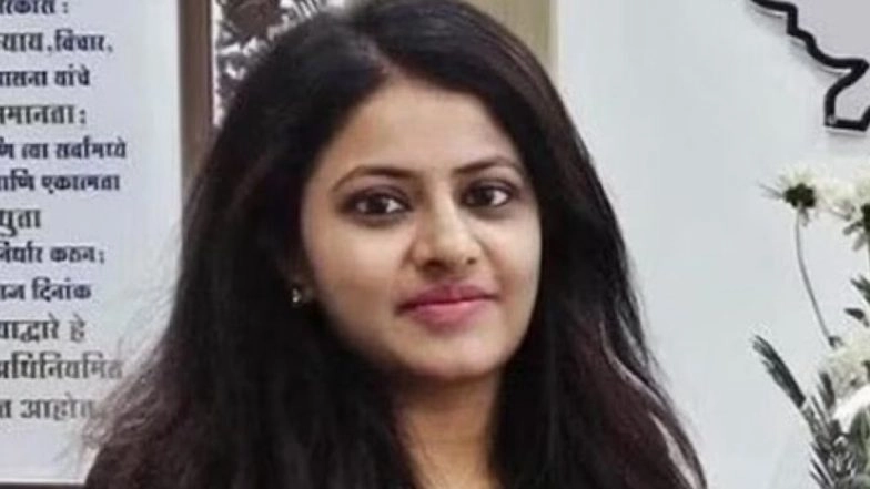 Puja Khedkar&rsquo;s Pune Home Raided After Truck Driver Kidnapping; Police Rescue Victim, Summon Mother of Sacked IAS for Obstruction (Watch Video)