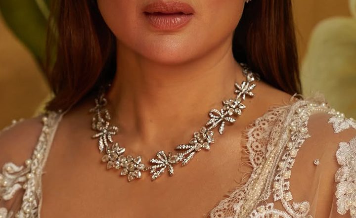 Kareena Kapoor Khan Birthday: 6 Stunning Saree Looks of Bollywood Actress That Spell Sophistication
