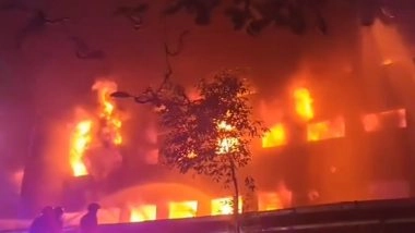 Thane Fire: Massive Blaze Erupts at Dyeing Factory in Maharashtra’s Bhiwandi, Dousing Operations Underway (Watch Video)