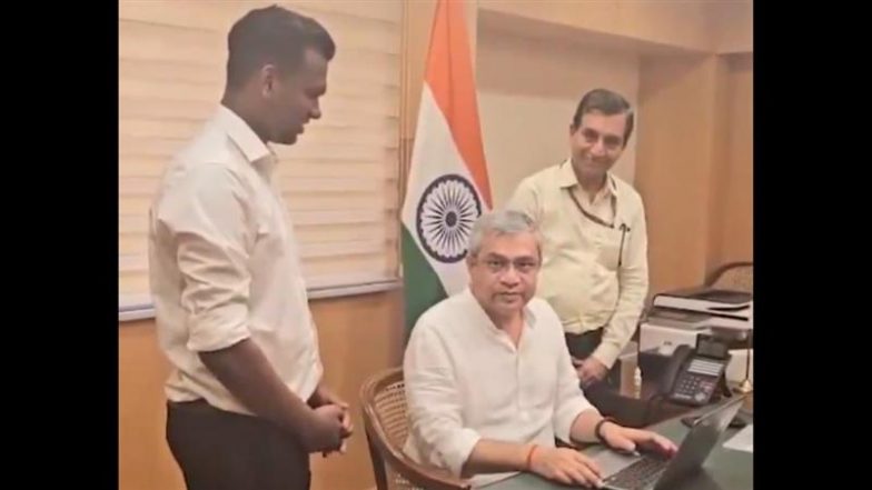 ‘I Am Moving to Zoho’: Ashwini Vaishnaw Urges All To Join PM Narendra Modi’s Call for Swadeshi by Adopting Indigenous Products and Services (Watch Video)