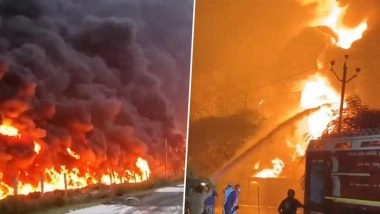 Gujarat Fire: Massive Blaze Engulfs Sanghvi Organics Pvt Ltd in Bharuch, Multiple Fire Tenders Rush to Scene (Watch Video)