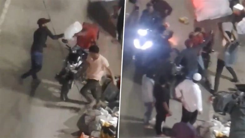 Bengaluru: 2 Men Brutally Assault Zomato Delivery Boy Over Delayed Food Delivery in Karnataka; Video Surfaces