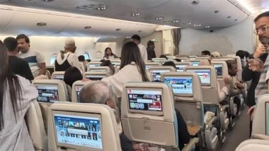 H-1B Visa Fee Hike Allegedly Triggers Panic Among Visa Holders, Flyers Disembark Emirates Flight at San Francisco Airport (Watch Video)