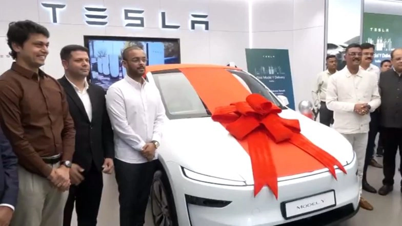 Tesla India Delivers First Model Y to Maharashtra Transport Minister Pratap Sarnaik From Mumbai Experience Centre (Watch Video)