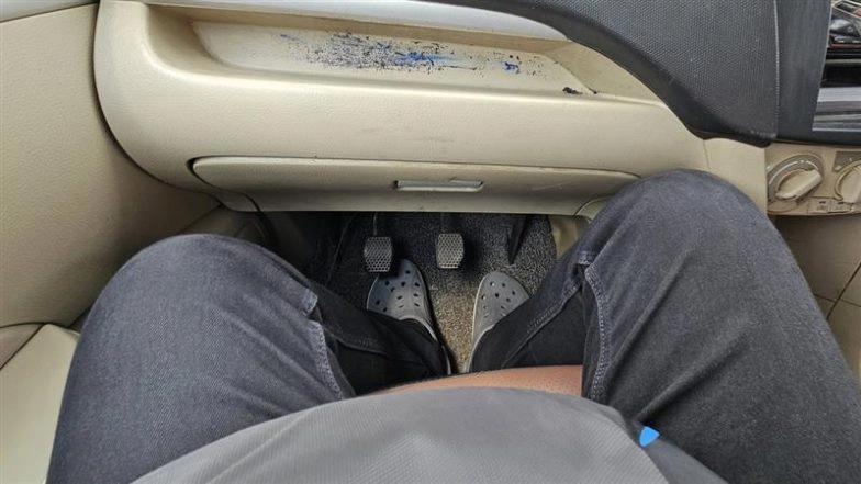 ‘Don’t Press Them!’ Uber Rider Shocked to Find Extra Brake and Clutch Pedals on Passenger Side, Learns Car Doubles as Driving School Vehicle (See Pic)