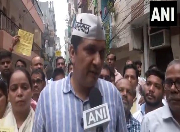 India News | AAP's Saurabh Bharadwaj Challenges BJP Leaders to Conduct Press Conference, Inform About Locations of His Farmhouses Following ED Raids