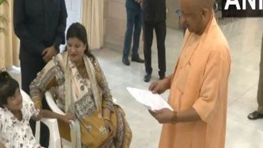 India News | UP CM Yogi Adityanath Assures Admission to Young Girl During Janata Darshan