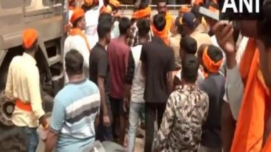 India News | Maratha Agitation: Mumbai Police Arrives at Azad Maidan to Vacate Area Following Bombay HC Directive