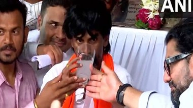 India News | Maratha Quota Protest: Activist Manoj Jarange Breaks Fast After Govt Accepts Demands