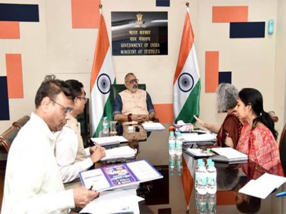 Business News | Government Assures Farmers All Cotton to Be Procured, Giriraj Singh Reviews Preparedness