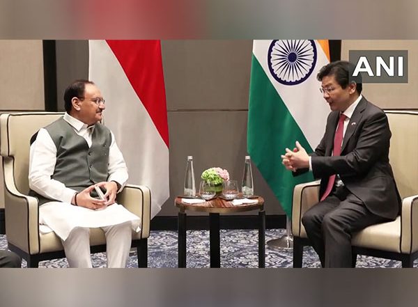 World News | JP Nadda Meets Singapore PM Lawrence Wong in Delhi