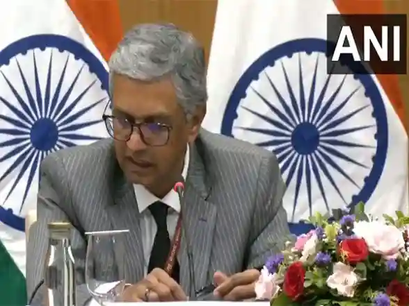 World News | India, Singapore Working on Possibilities for Co-developing Technologies Together: MEA on Defence Ties
