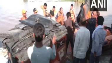 India News | Punjab: NDRF Teams Provide Relief Materials in Flood-affected Fazilka, Rescue 1500 Villagers