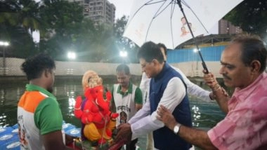 India News | Maharashtra: Union Minister Piyush Goyal Performs Ganpati Visarjan in Mumbai