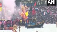 India News | Mumbai: Huge Number of Devotees Take Part in Immersion of Lord Ganesh Idols at Girgaon Chowpatty