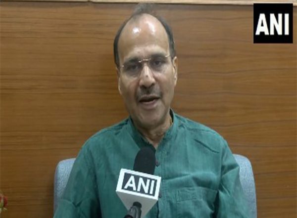 India News | Adhir Ranjan Chowdhury Urges Ashwii Vaishnaw to Provide Toilet Facilities in 9 EMU-MEMU Trains Between Sealdah and Lalgola