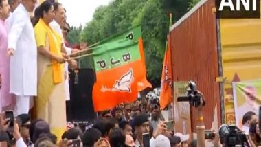 India News | Delhi CM Flags off Trucks Carrying Relief Material for Punjab Flood Victims