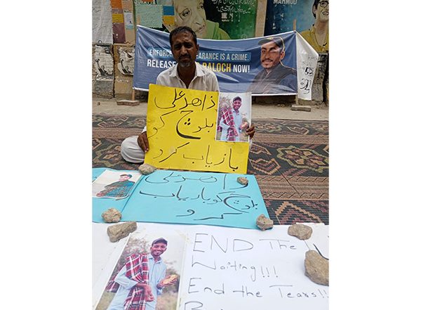 World News | Protest Outside Karachi Press Club Enters 34th Day over Enforced Disappearance