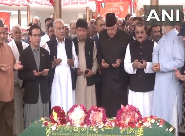 India News | J-K: NC President Farooq Abdullah, CM Omar Abdullah Pay Tributes to Former CM Sheikh Abdullah on His Death Anniversary