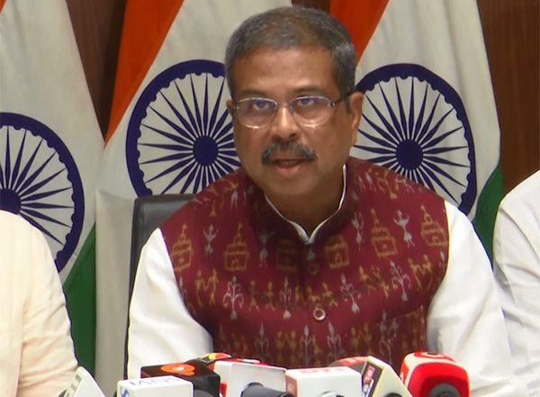 India News | Delhi: Dharmendra Pradhan, Ashwini Vaishnaw Hold Meeting over Progress of Railway Projects in Odisha