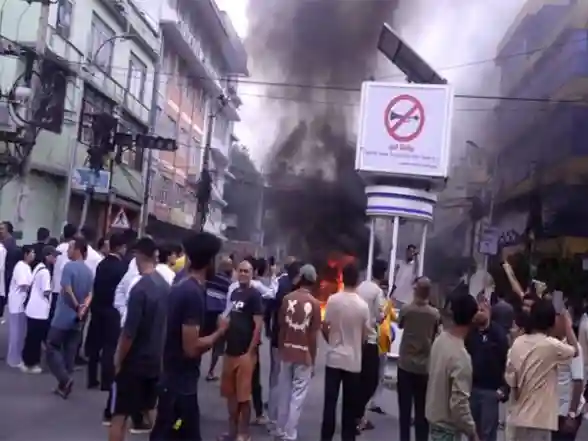 World News | Nepal Army Chief Urges Gen Z Protestors for Peaceful Resolution as Troops Prepare for Deployment to Maintain Order