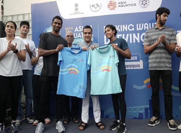 Sports News | Gujarat Sports Minister Unveils Jersey for Asian Aquatic Championship