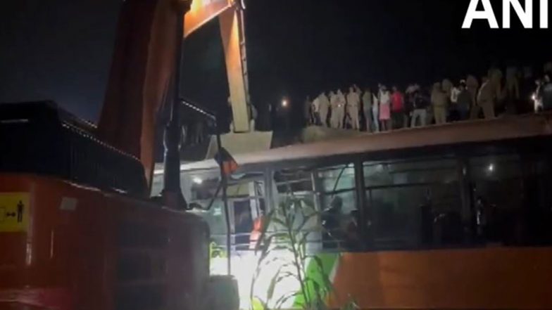 India News | Uttar Pradesh: One Dead, over 12 Injured as Roadways Bus Falls off Bridge in Lucknow's Kakori