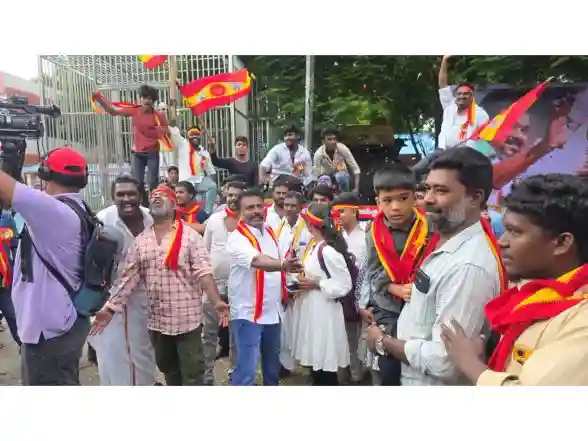 India News | TVK Cadres Come out in Large Numbers as Vijay Begins Electoral Campaign in Trichy Today