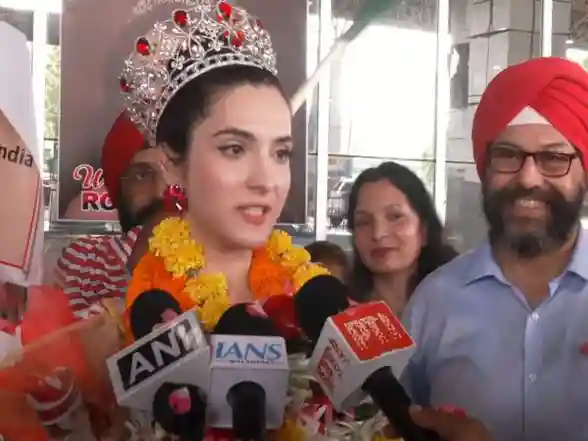 Entertainment News | Newly Crowned Miss International India 2025 Roosh Sindhu Gets Grand Homecoming in Nagpur