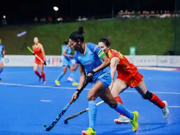 Sports News | Asia Cup 2025: Indian Women's Hockey Team Claim Silver Medal After 1-4 Loss to China in Final