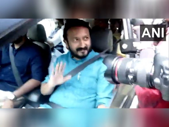 LatestLY - Politics - News Image