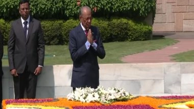 World News | Mauritius PM Navin Ramgoolam Pays Tribute to Mahatma Gandhi at Rajghat