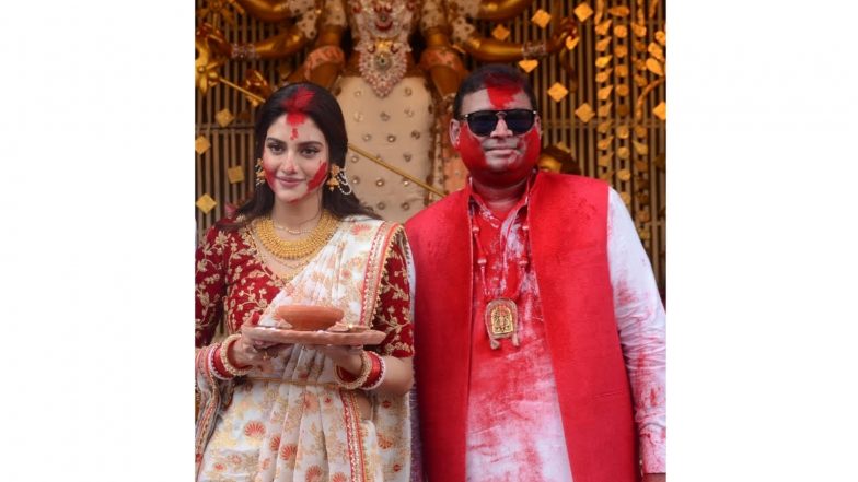 Business News | Chaltabagan Durga Puja Theme to Highlight the 'old World Charm' of North Kolkata