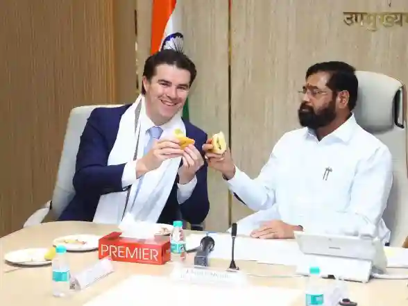 World News | Australian MP Tim Watts Meets Maharashtra Dy CM Shinde, Discusses Boosting Ties in Agriculture, Med-tech, Education