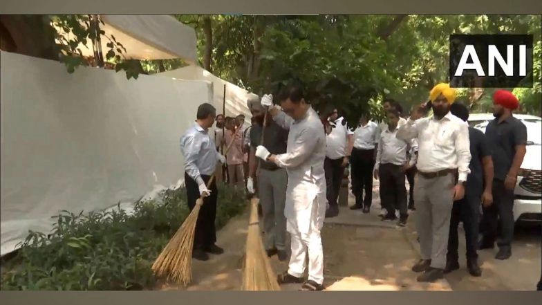 India News | Union Minister Kiren Rijiju Participates in Cleanliness Drive on Occasion of PM Modi's Birthday