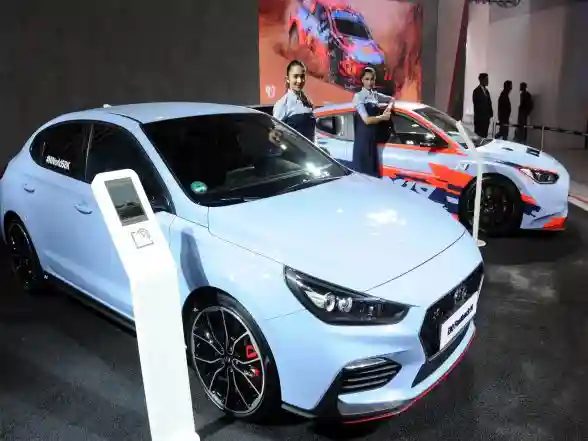Business News | Hyundai Motors Unveils 2030 Portfolio; 18 Hybrid and First EV Designed for India in Product Roadmap