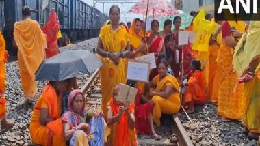 India News | Kurmi Community Starts Rail Blockade in Jharkhand and West Bengal, Demanding ST Status