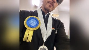Entertainment News | National Award: SRK Flaunts His Silver Medal; Children Suhana, Aryan Congratulate Him with Special Post