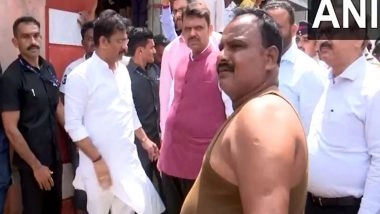 India News | Maharashtra CM Visits Darfal Village in Solapur District to Assess Flood Situation