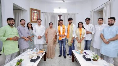 India News | Delhi: CM Rekha Gupta Meets Newly Elected DUSU Office Bearers