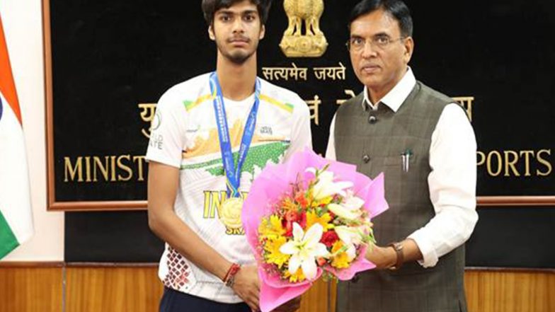 Sports News | Mansukh Mandaviya Felicitates India's Historic Medal Winners at Speed Skating World Championships 2025