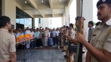 India News | Elderly Woman's Body Donated to Medical College in Mandsaur, Guard of Honour Accorded