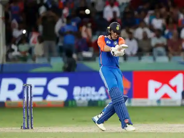 Sports News | Super 4s: Abhishek Sharma's Blitz Powers India to First 200-plus Total at Asia Cup 2025 Against Sri Lanka