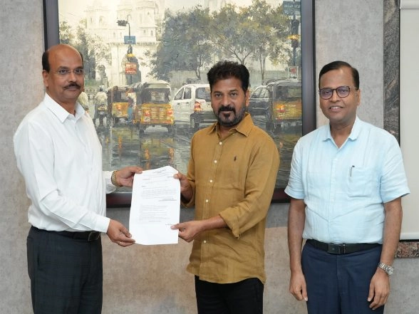 LatestLY - Politics - News Image