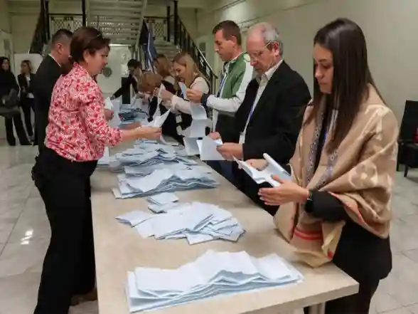 World News | Pro-EU Party in Moldova Takes Lead in Polls