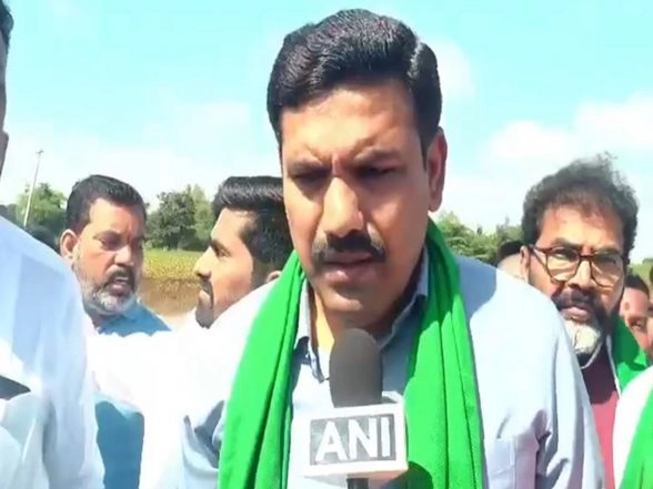 LatestLY - Politics - News Image