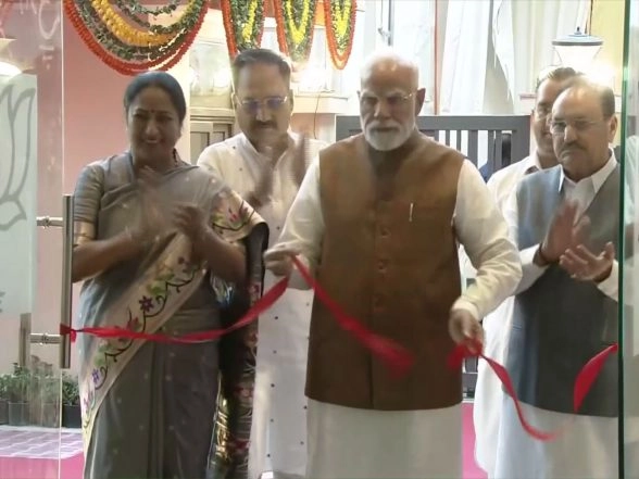 LatestLY - Politics Business - News Image